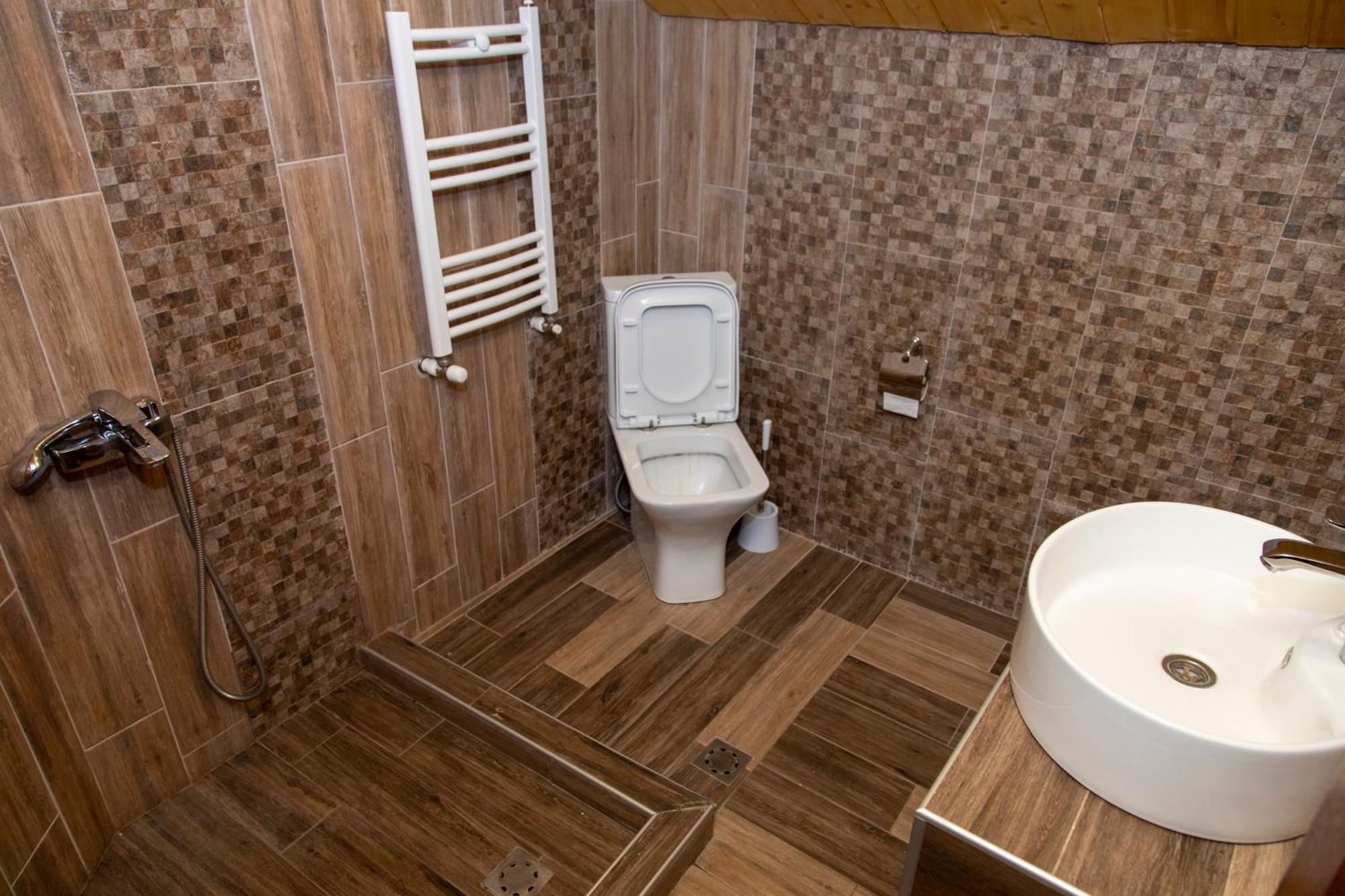 Akhalkalaki Fish Hotel מראה חיצוני תמונה