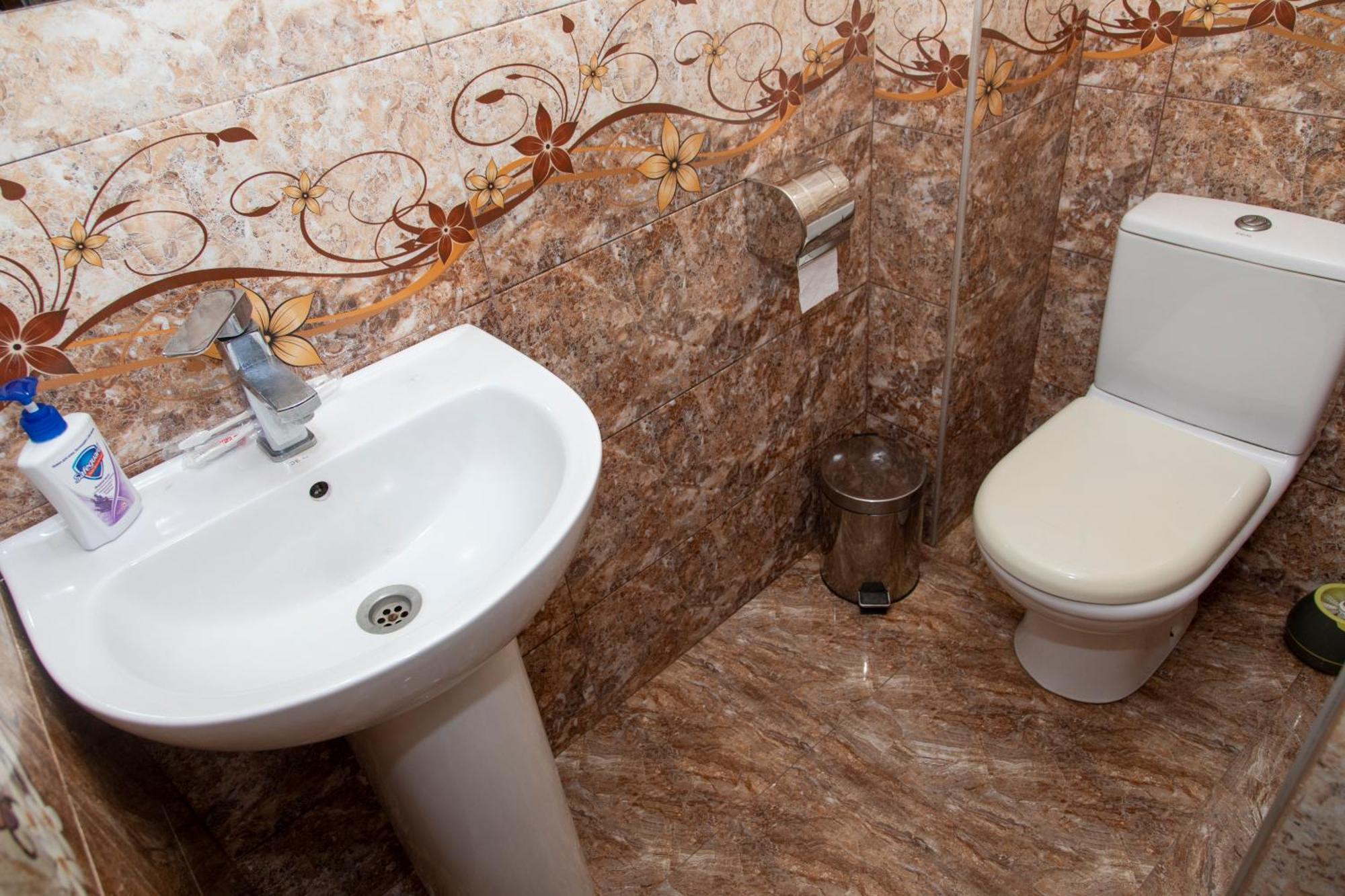 Akhalkalaki Fish Hotel מראה חיצוני תמונה