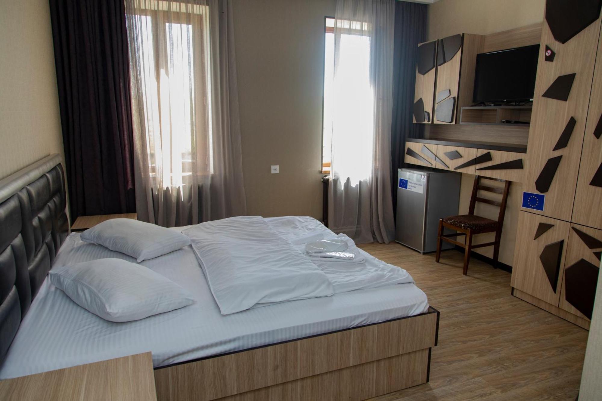 Akhalkalaki Fish Hotel מראה חיצוני תמונה